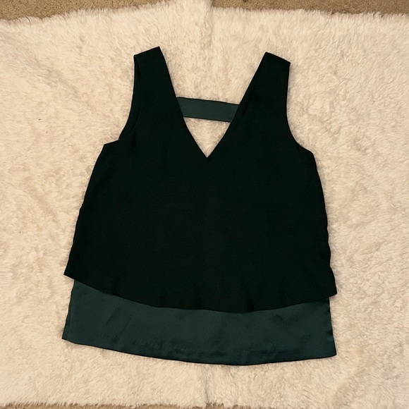 Banana Republic layered shell tank V-neck forest green/deep teal color size XS - Picture 7 of 10